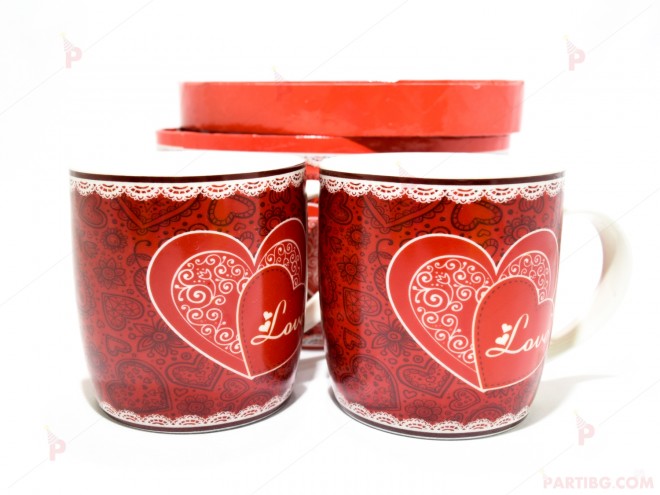 Две чаши с декор сърца и рози в подаръчна кутия 4 | PARTIBG.COM