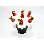 Ръчно изработен букет от сладки рози с бонбон в бяло | PARTIBG.COM