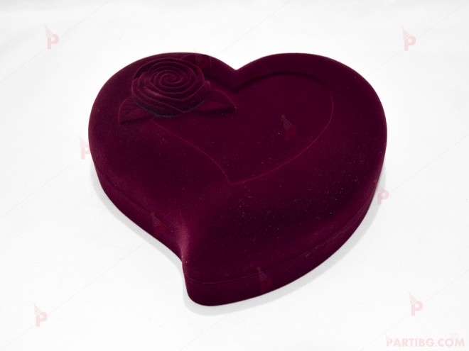 Подаръчна кутия за бижу от кадифе-сърце с роза в бордо за комплект | PARTIBG.COM